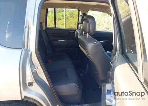 2015 Jeep Compass Latitude z USA, uszkodzony, nr VIN 1C4NJDEB7FD184990